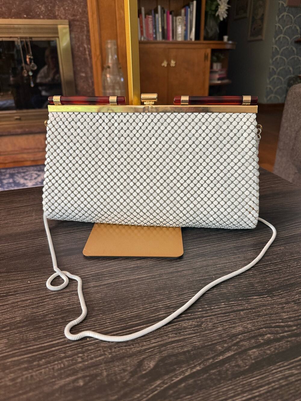 VNT Mid-Century Metal Mesh Convertible Clutch Shoulder Bag Tortoiseshell Closure